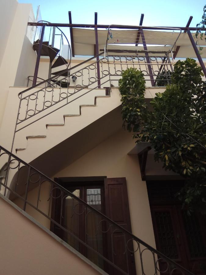 Simple And Special Apartment Ermoupoli Exterior photo
